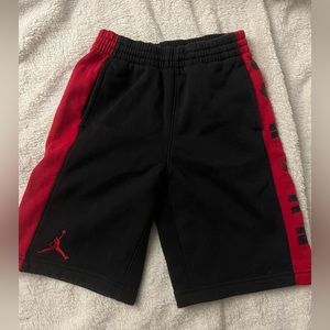 Boys Jordan lounge shorts